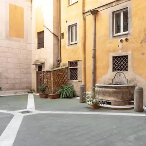 Apartment Stunning Center, Rome