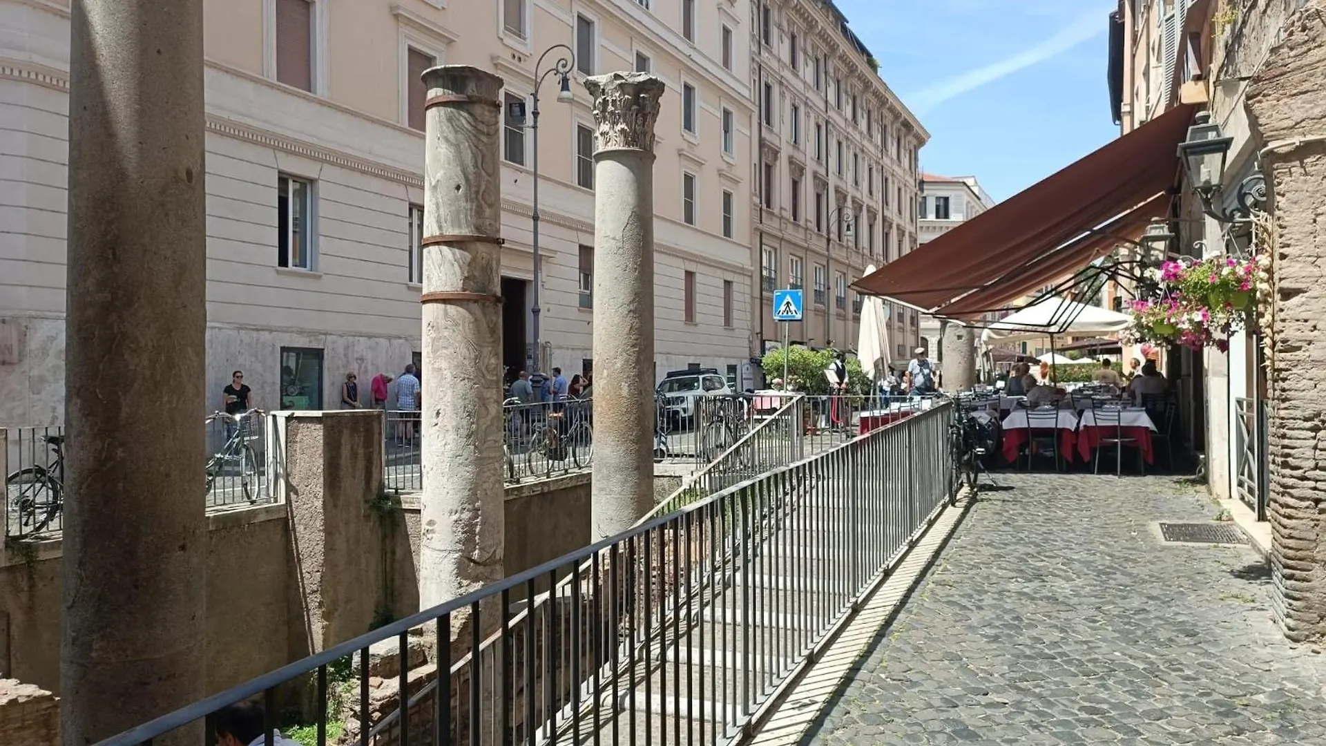 Ottavia Ghetto Apartment Rome